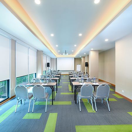 Holiday Inn Express Jakarta Matraman By Ihg Eksteriør bilde