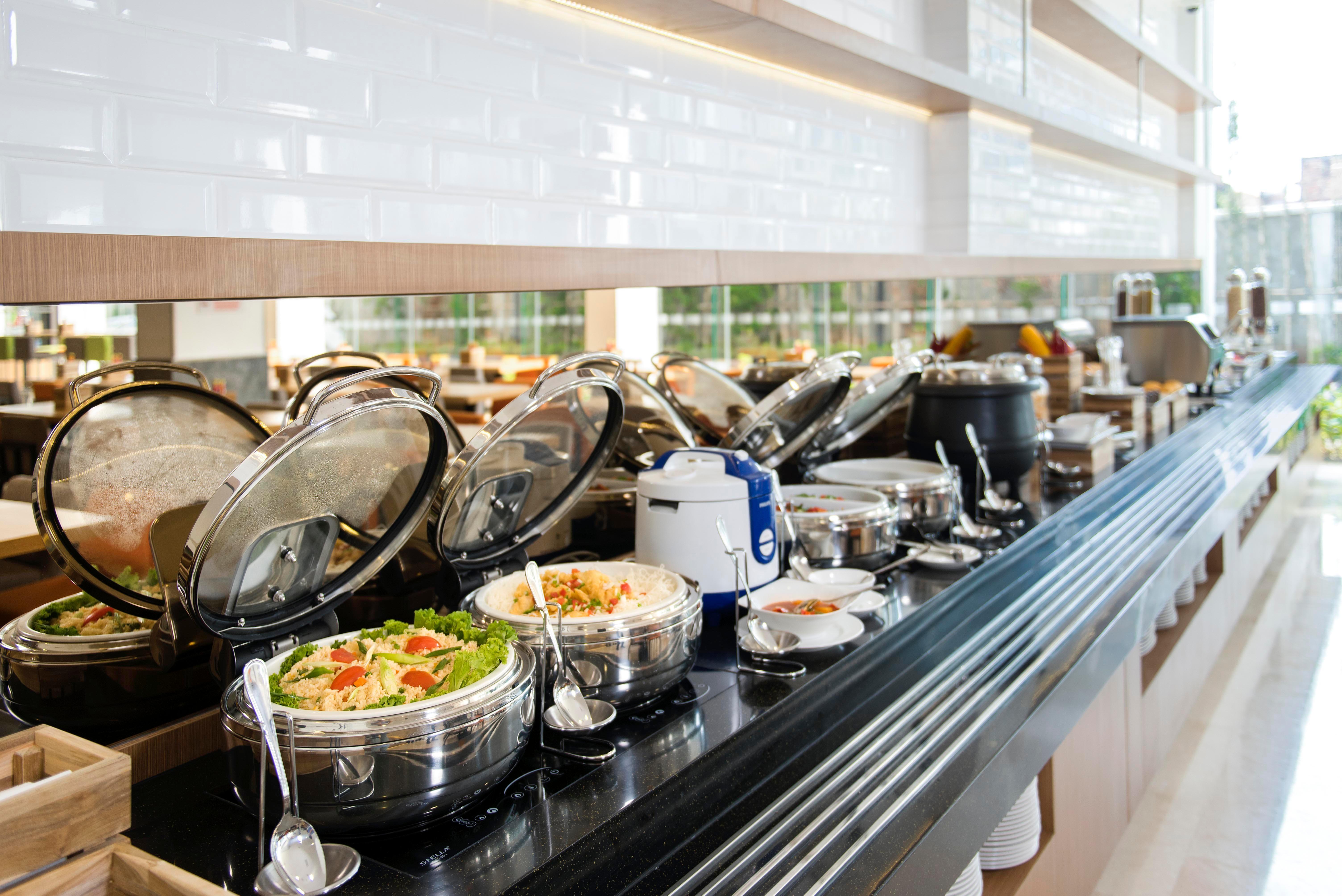 Holiday Inn Express Jakarta Matraman By Ihg Eksteriør bilde