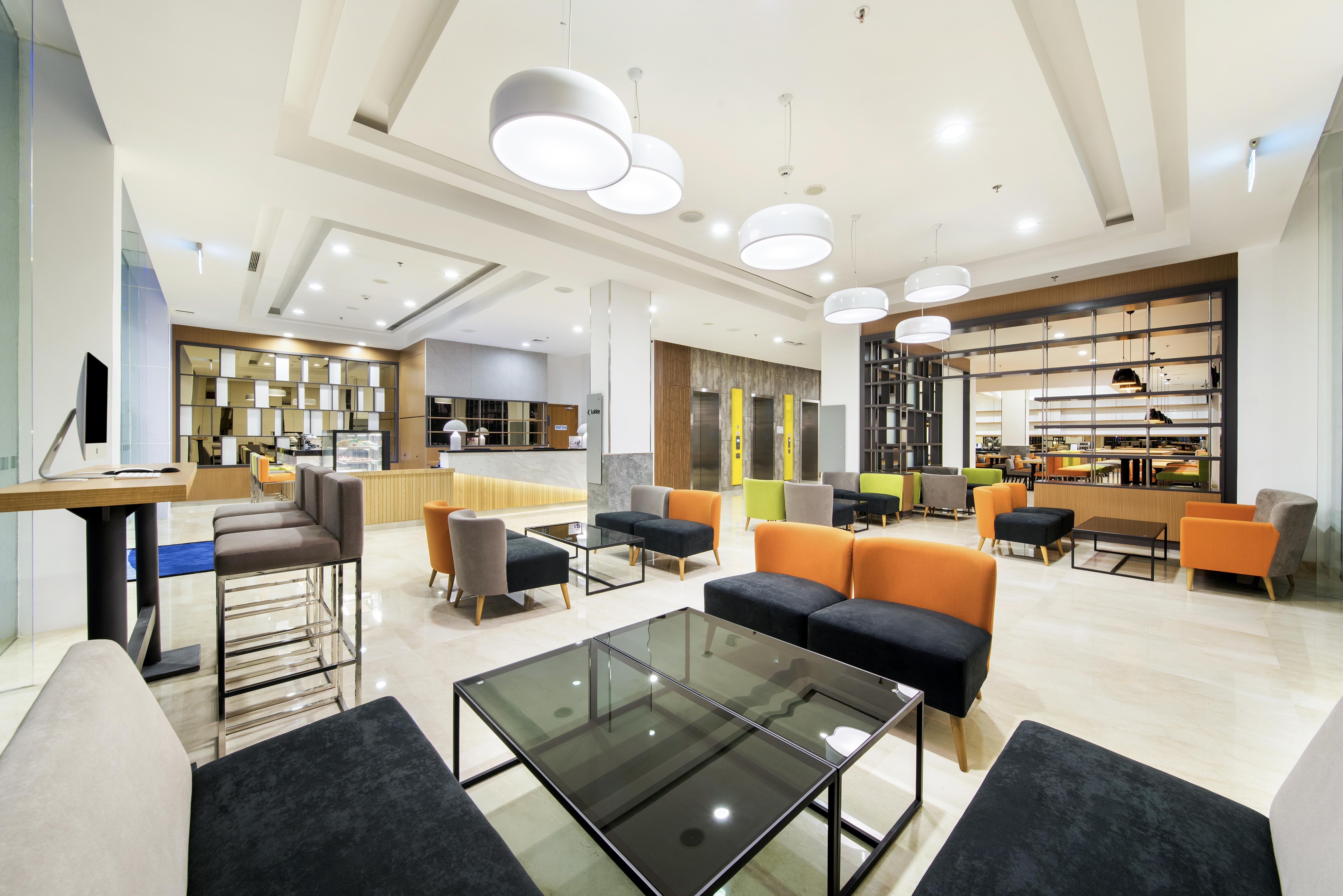 Holiday Inn Express Jakarta Matraman By Ihg Eksteriør bilde