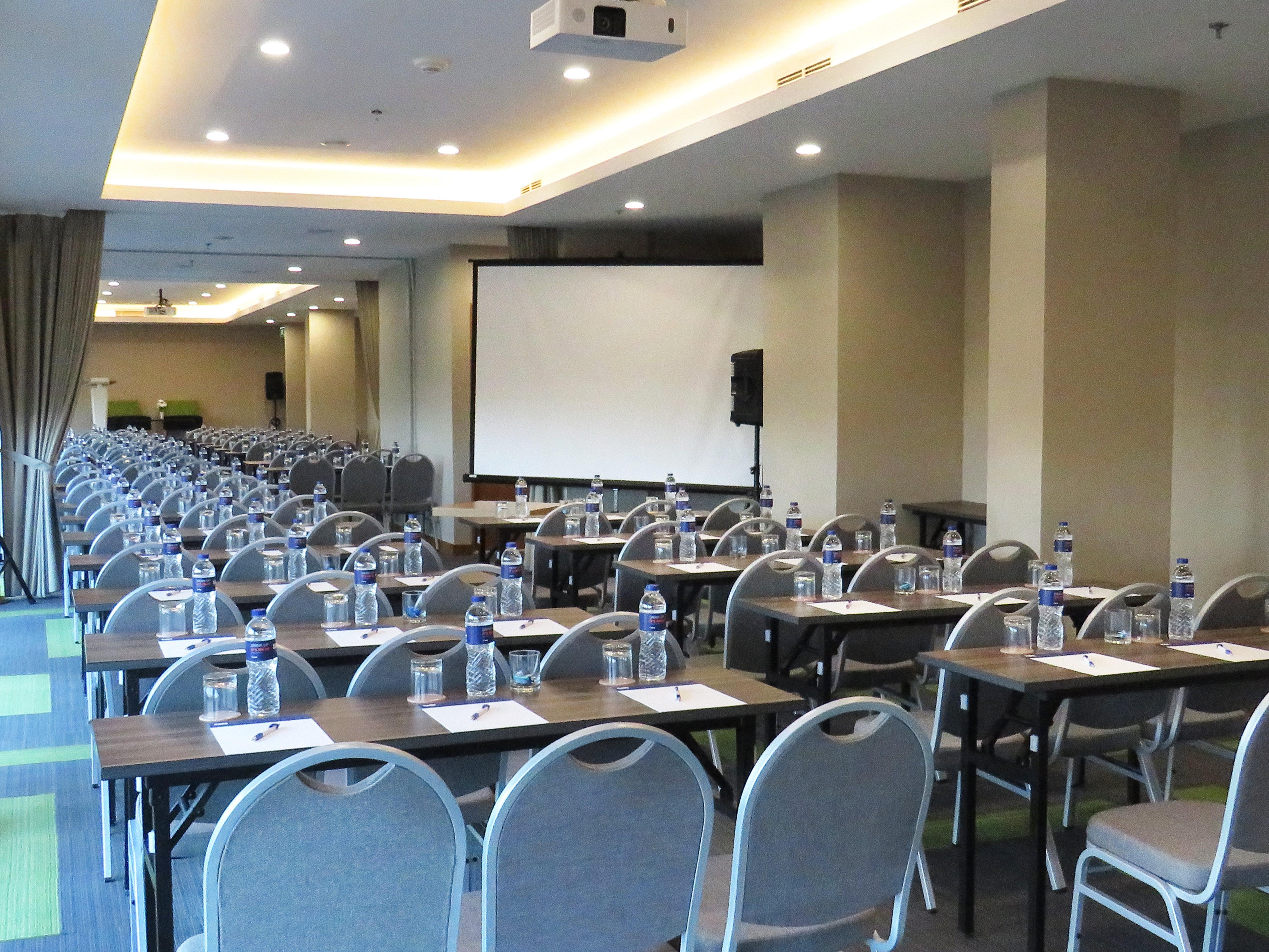 Holiday Inn Express Jakarta Matraman By Ihg Eksteriør bilde