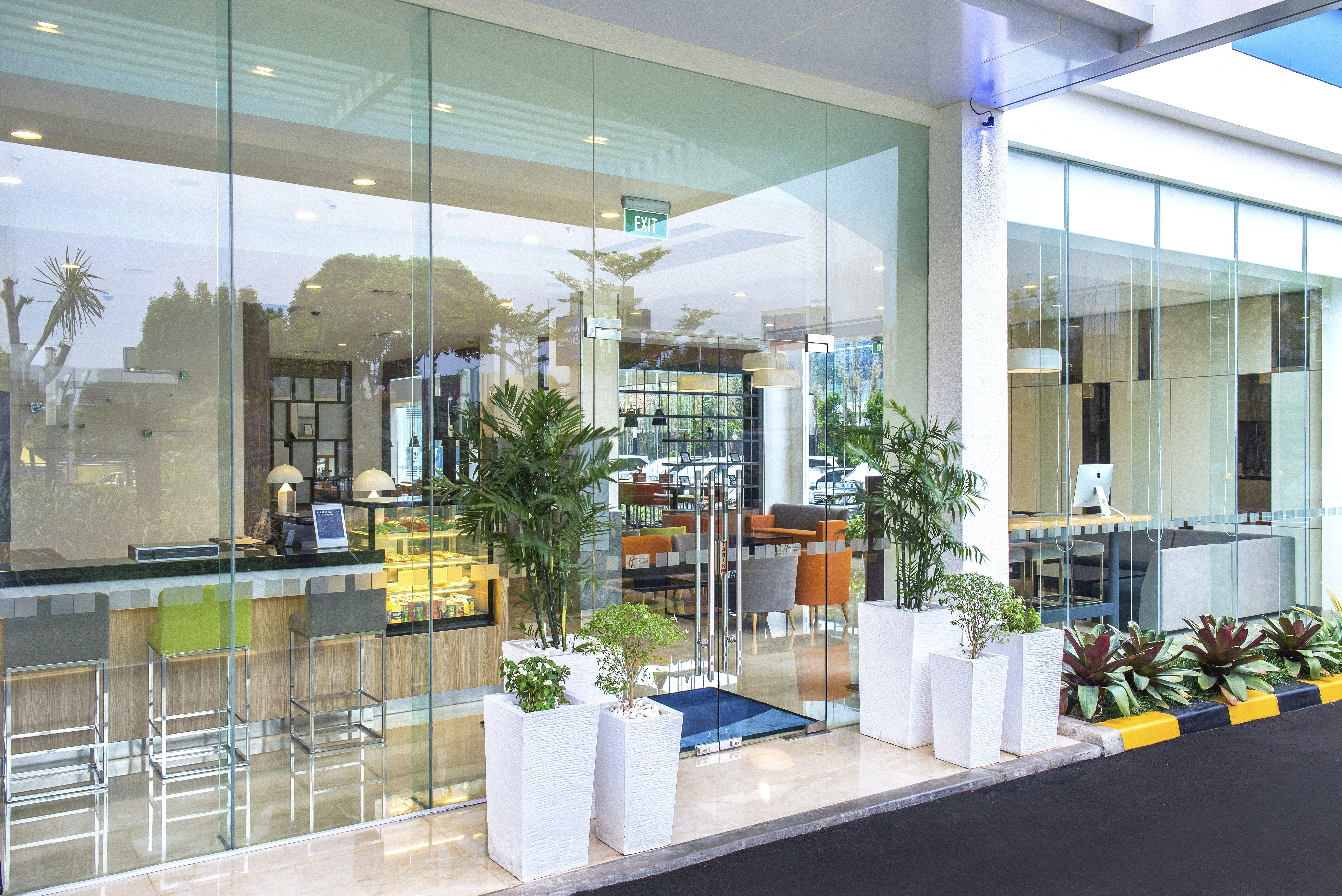Holiday Inn Express Jakarta Matraman By Ihg Eksteriør bilde