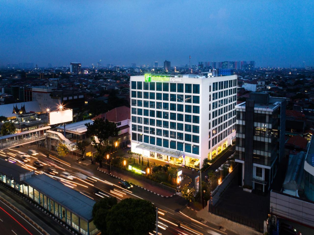 Holiday Inn Express Jakarta Matraman By Ihg Eksteriør bilde